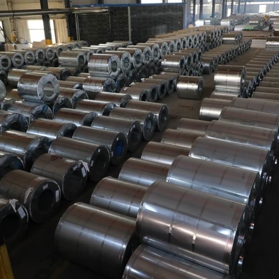 La paillette régulière de JIS a galvanisé l'acier laminé à chaud de l'acier 610mm dans les bobines