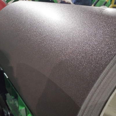 la bobine en acier enduite d'une première couche de peinture par 0.11-2.5mm PPGI a gravé l'acier en refief enduit par couleur