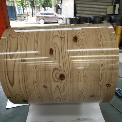 910mm PPGI ont enduit la couleur d'une première couche de peinture en acier de la bobine 3-25um enduite love la brique en bois