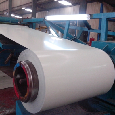 Z150 a enduit les bobines d'une première couche de peinture en acier galvanisées 8-35um